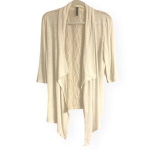 Molli & Mia‎ || Cream lace kimono soft size medium